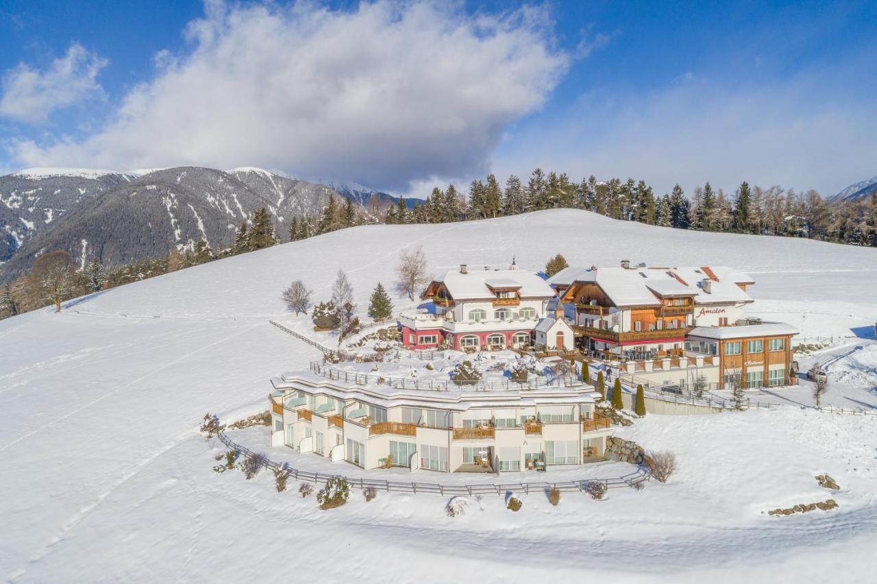 Hotel Amaten Brunico Bagian luar foto