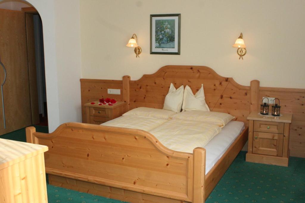 Hotel Amaten Brunico Ruang foto