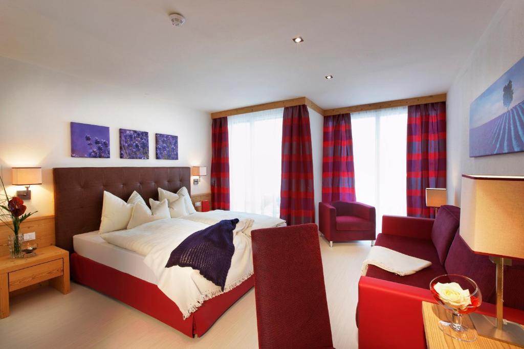 Hotel Amaten Brunico Ruang foto