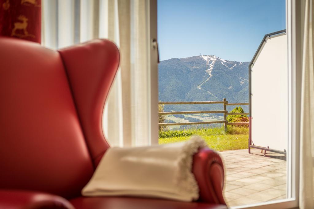 Hotel Amaten Brunico Bagian luar foto