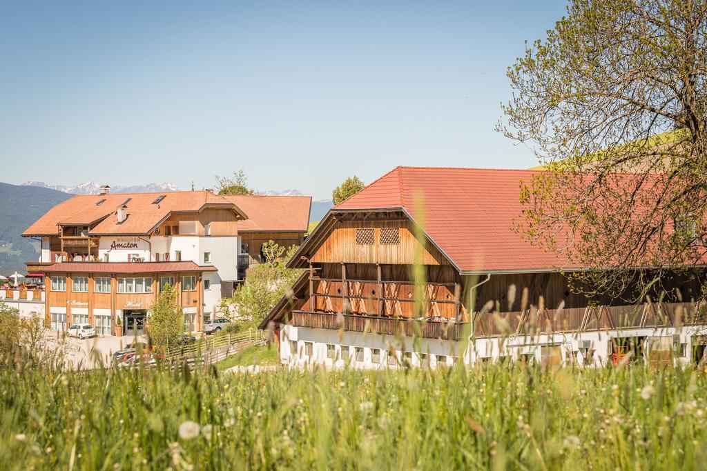 Hotel Amaten Brunico Bagian luar foto